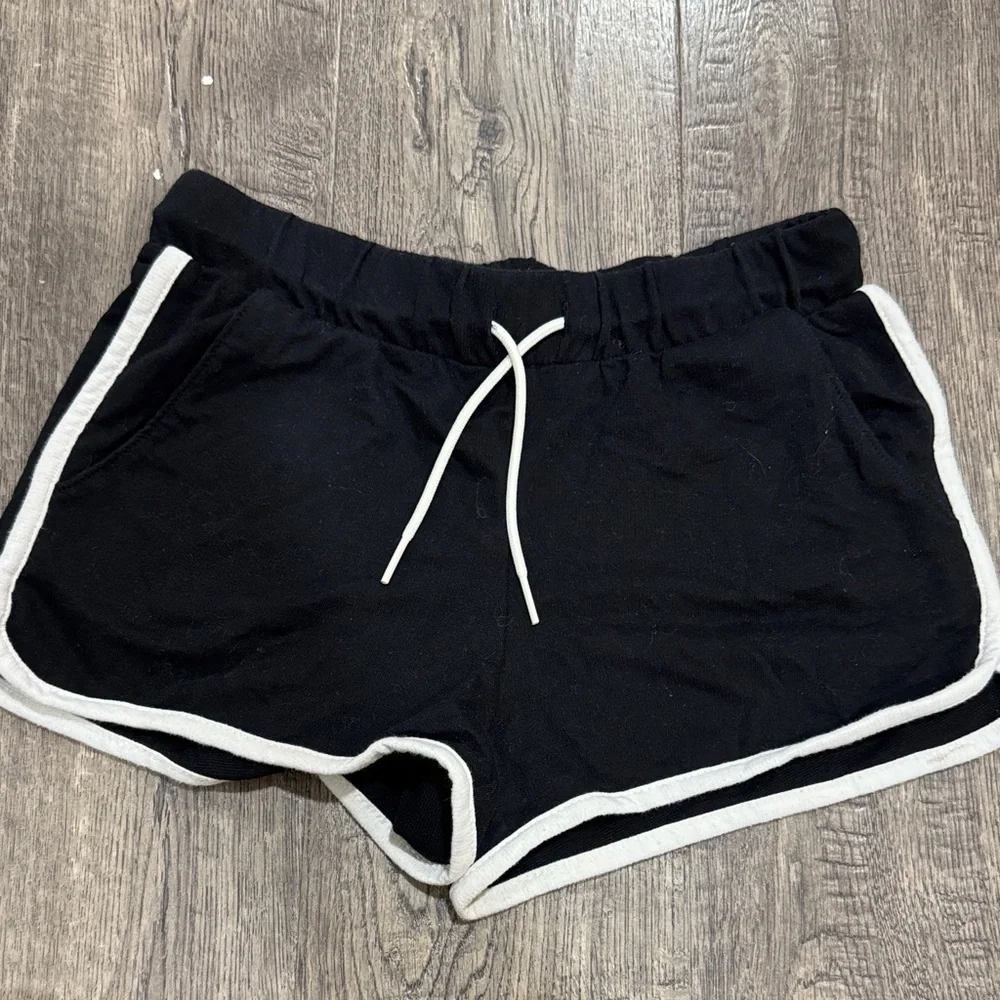 Old Navy Black White and Camouflage Shorts Cotton Shorts Bundle Girls Size L